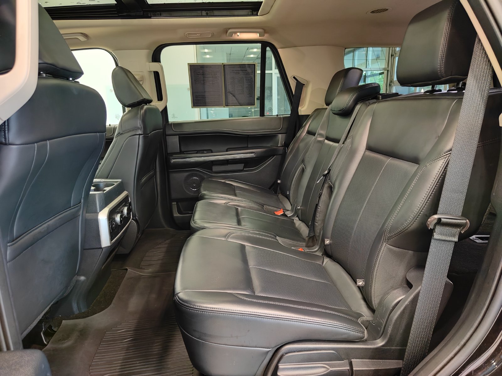 Used 2023 Ford Expedition XLT AWD/4WD image 12