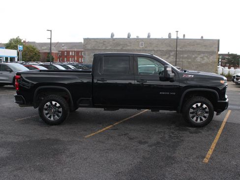 Used 2025 Chevrolet Silverado 2500 Custom w/ Custom Convenience Package AWD/4WD image 4