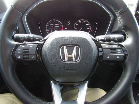 Used 2023 Honda Pilot Touring image 23