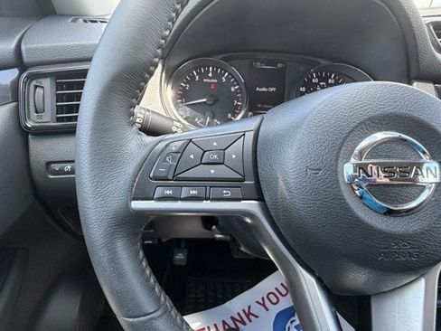 Used 2017 Nissan Rogue SV w/ Midnight Edition AWD/4WD image 20