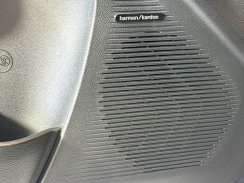 Used 2015 Dodge Challenger SRT Hellcat image 17