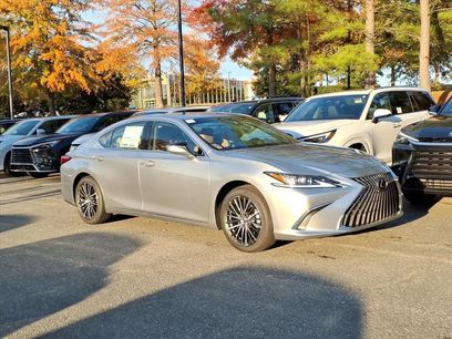 New 2025 Lexus ES 350 w/ Premium Package