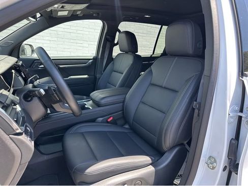 New 2025 GMC Acadia Elevation w/ Elevation Premium Package image 8