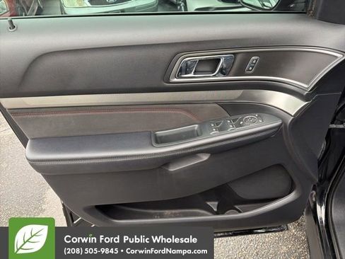 Used 2018 Ford Explorer XLT w/ Equipment Group 202A image 14