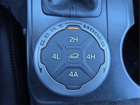 New 2025 Ford Bronco Badlands image 17