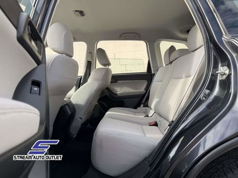 Used 2014 Subaru Forester 2.5i image 26