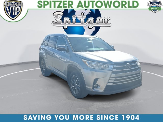 Used 2019 Toyota Highlander XLE AWD/4WD image 3
