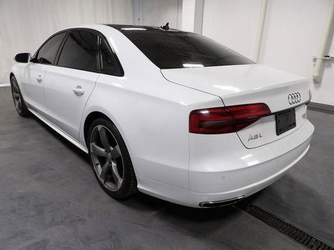 Used 2018 Audi A8 L 3.0T w/ Executive Package image 9