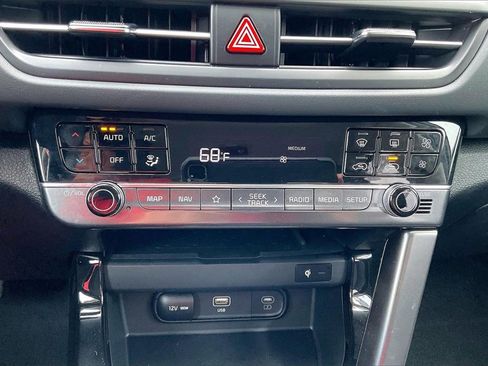 Used 2025 Kia Seltos EX w/ EX Sunroof Package image 32