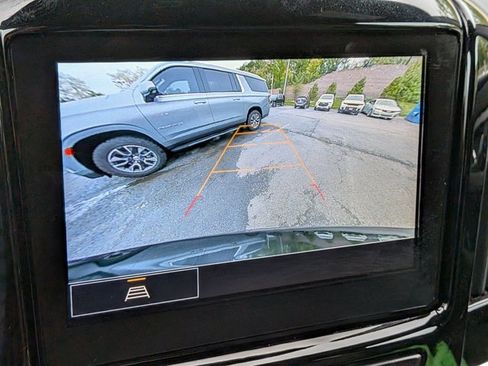 Used 2023 Chevrolet Traverse LT AWD/4WD image 9