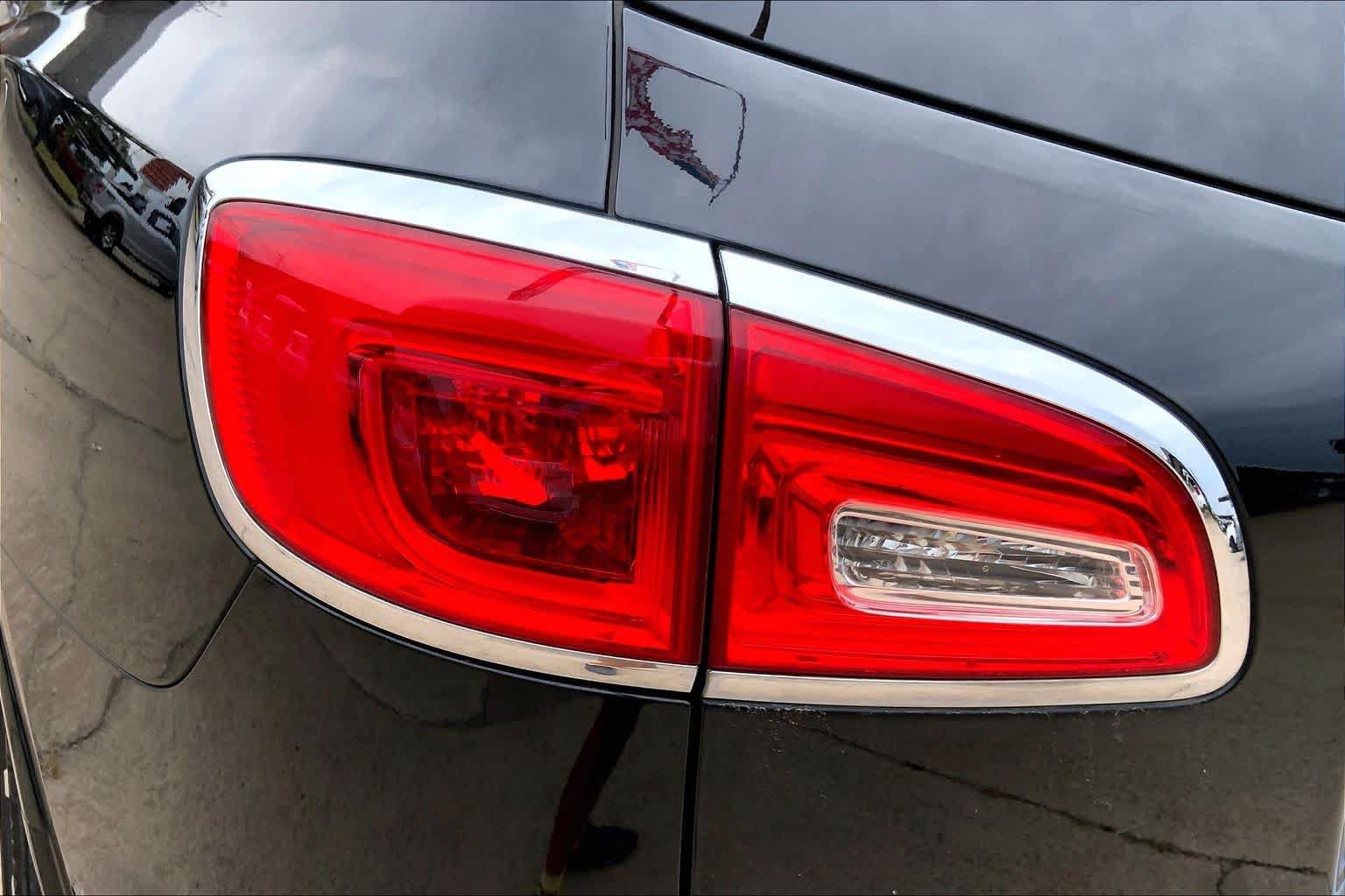 Used 2016 Buick Enclave Premium w/ Experience Buick Package AWD/4WD image 27
