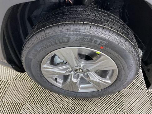 New 2025 Toyota RAV4 XLE image 4