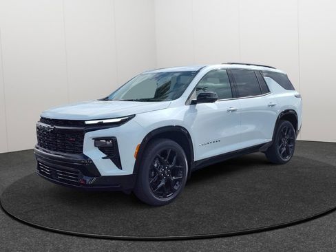 New 2026 Chevrolet Traverse RS w/ LPO, Floor Liner Package image 3