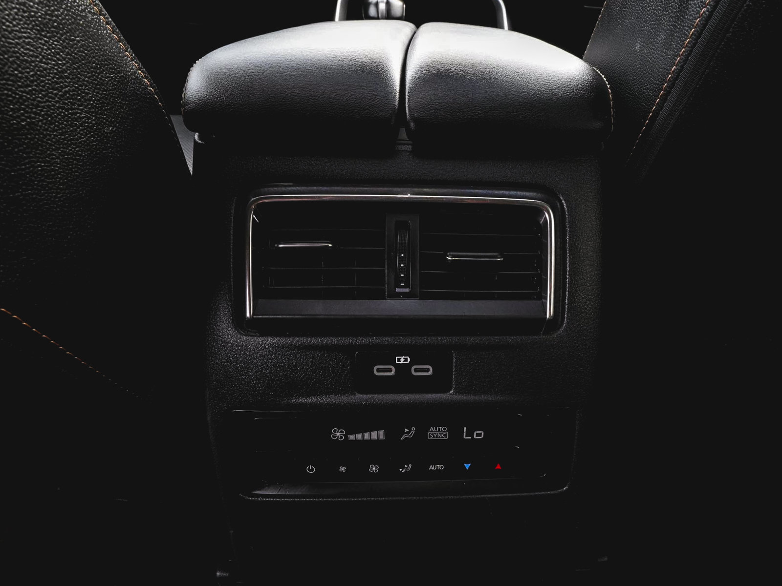 Used 2024 MAZDA CX-90 Plug-In Hybrid w/ Preferred AWD/4WD image 37