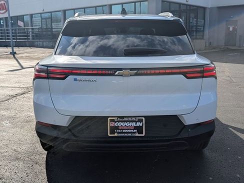 New 2026 Chevrolet Equinox EV LT image 6