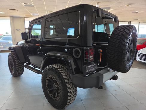 Used 2012 Jeep Wrangler Sahara w/ Dual Top Group AWD/4WD image 5