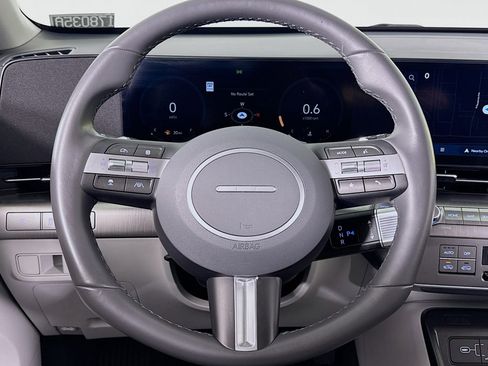 Used 2024 Hyundai Kona SEL w/ Convenience Package image 17