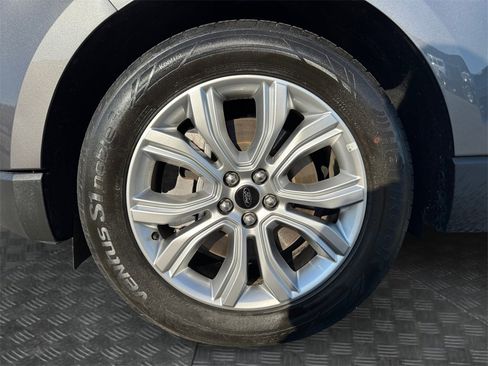 Used 2024 Ford Edge Titanium image 14