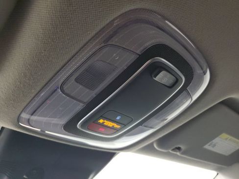 Used 2023 Hyundai Elantra SEL FWD image 31