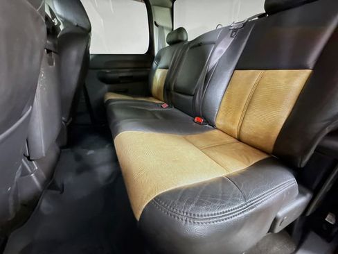 Used 2010 Chevrolet Silverado 2500 LT AWD/4WD image 23