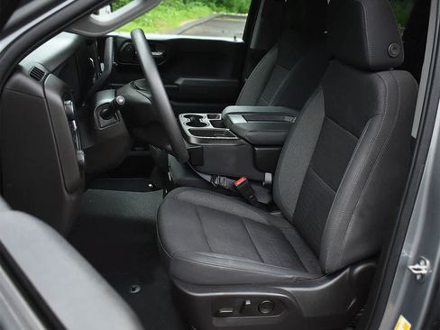 Used 2023 Chevrolet Silverado 1500 Custom AWD/4WD image 8