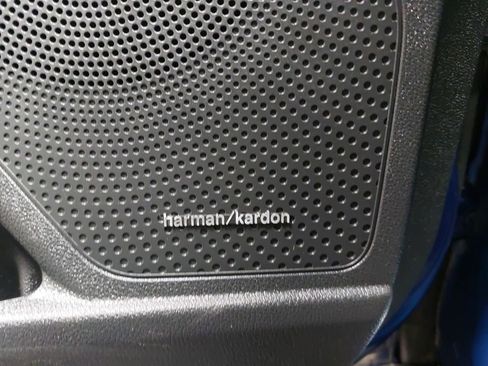 Used 2022 Kia Niro EX Premium image 28