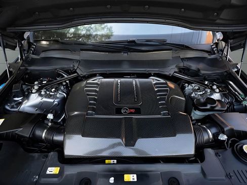 Used 2021 Land Rover Range Rover Sport SVR Carbon Edition image 43