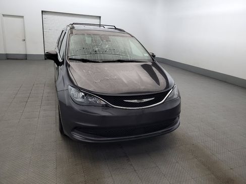 Used 2021 Chrysler Voyager Lxi FWD image 14