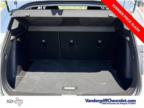Used 2025 Chevrolet Trax LT w/ Driver Confidence Package FWD image 27