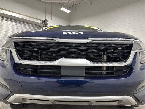 Used 2023 Kia Seltos SX image 10