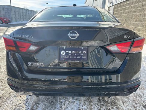 Used 2024 Nissan Altima 2.5 SV image 7