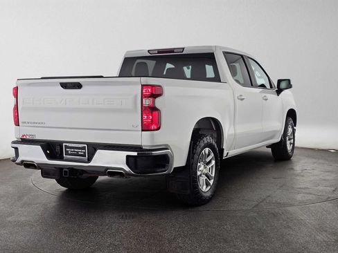 Used 2023 Chevrolet Silverado 1500 LT w/ Z71 Off-Road Package AWD/4WD image 3