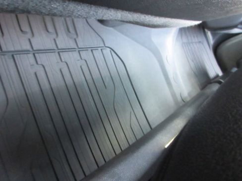 Certified 2023 GMC Yukon XL SLT AWD/4WD image 31