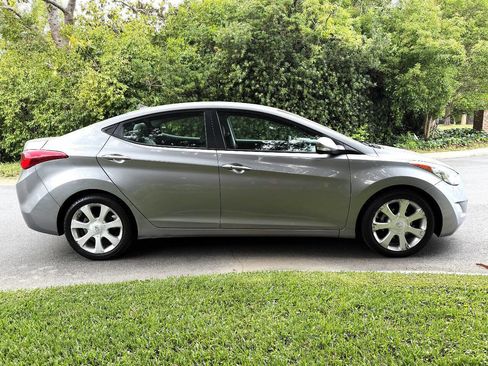 Used 2012 Hyundai Elantra Limited w/ Technology Pkg 5 FWD image 8