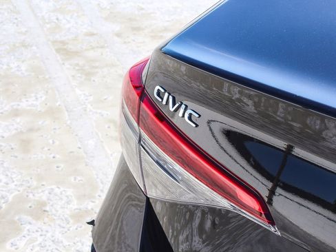 Certified 2023 Honda Civic EX image 7