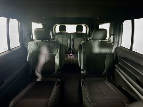 New 2026 Jeep Grand Cherokee L 4WD image 10