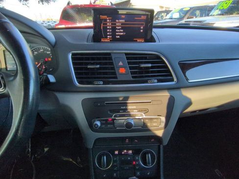 Used 2017 Audi Q3 2.0T Premium Plus w/ Premium Plus Package image 17