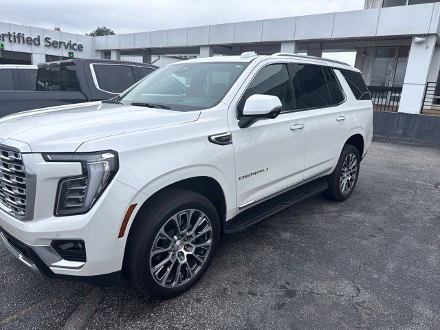 Used 2025 GMC Yukon Denali w/ LPO, Floor Liner Package AWD/4WD image 1
