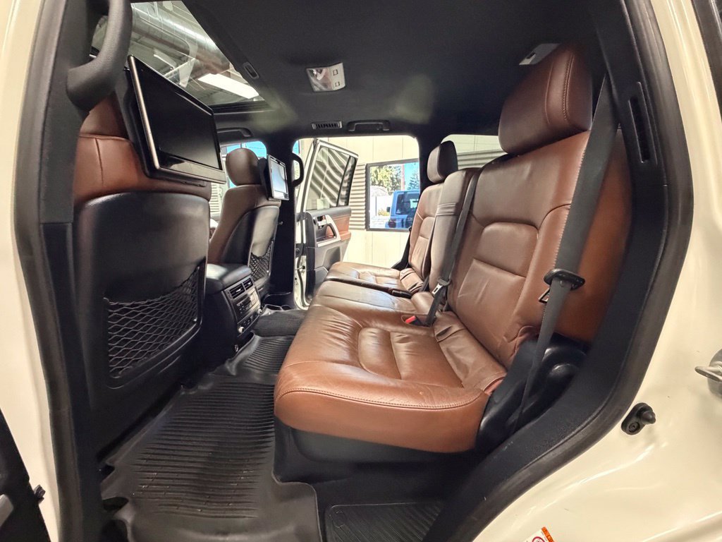 Used 2016 Toyota Land Cruiser AWD/4WD image 66