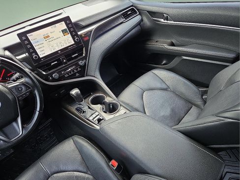 Used 2022 Toyota Camry XSE image 12