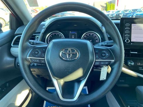 Used 2023 Toyota Camry LE image 19