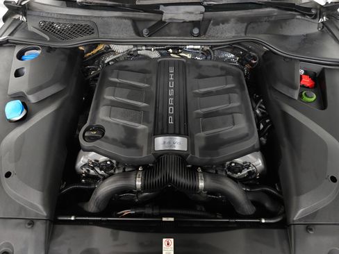 Used 2016 Porsche Cayenne GTS w/ Premium Package Plus image 33