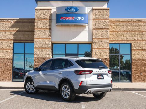 New 2026 Ford Escape Active image 8