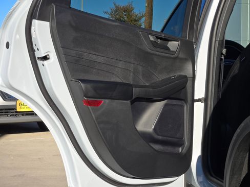 Used 2025 Ford Escape Active image 13