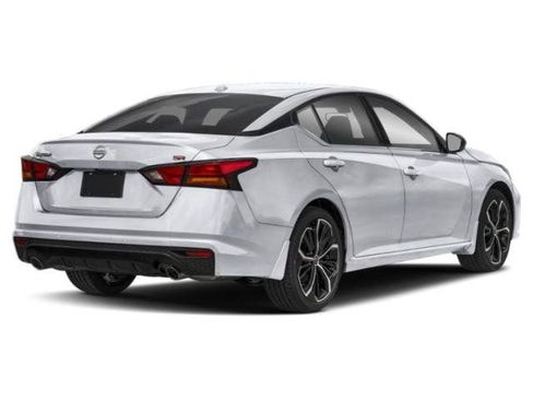 Used 2025 Nissan Altima 2.5 SR FWD image 5