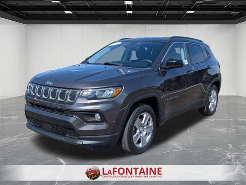 Certified 2022 Jeep Compass Latitude FWD image 1