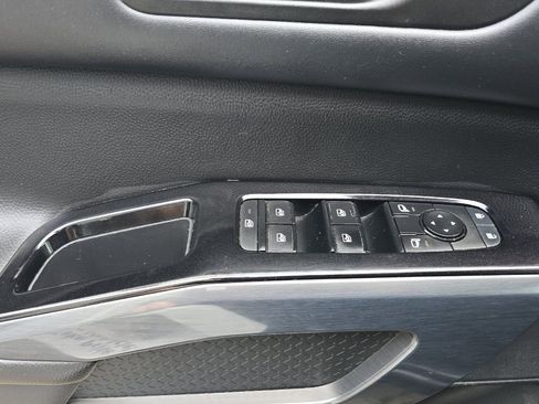 Used 2022 Nissan Pathfinder SL image 10