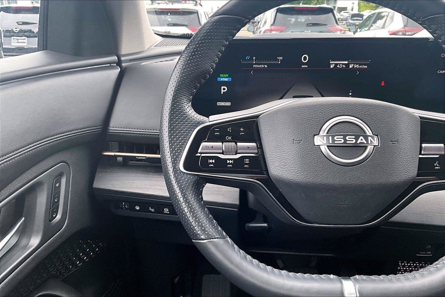Used 2023 Nissan Ariya FWD image 12