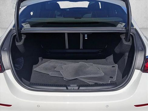 Used 2025 Mercedes-Benz E 350 Sedan image 6