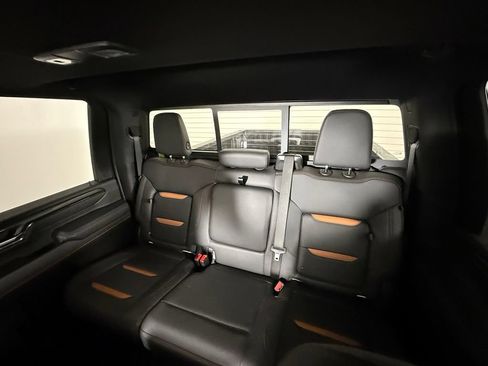 Used 2025 GMC Sierra 2500 AT4 AWD/4WD image 40